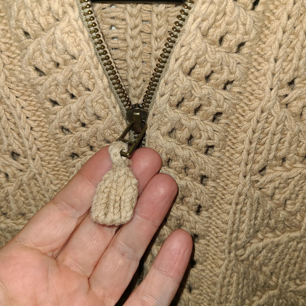 Woolrich Woman's Sz Sm Full Zip Brown Cable Knit Sweater Vest Brown Grandmacore - Picture 4 of 8